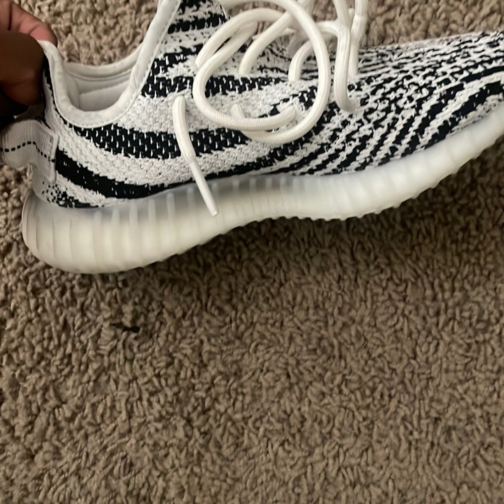 yeezy 350 v2